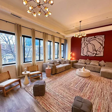 Luxury 6Br Suite With Pool Table Sleeps 12 Perfect For Group Stay Near Mccormick Place, Grant Park And Soldier Field
